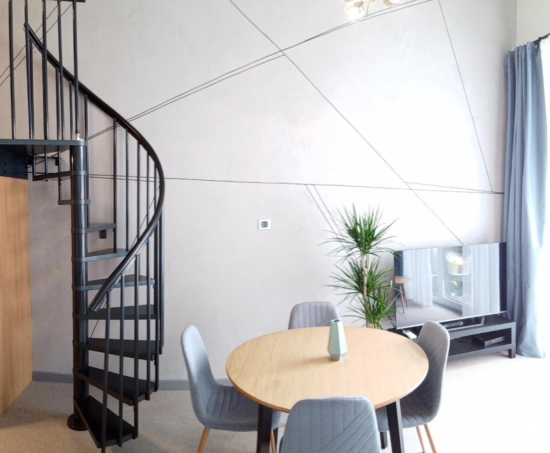 Apartment Wroclove Airport Loft