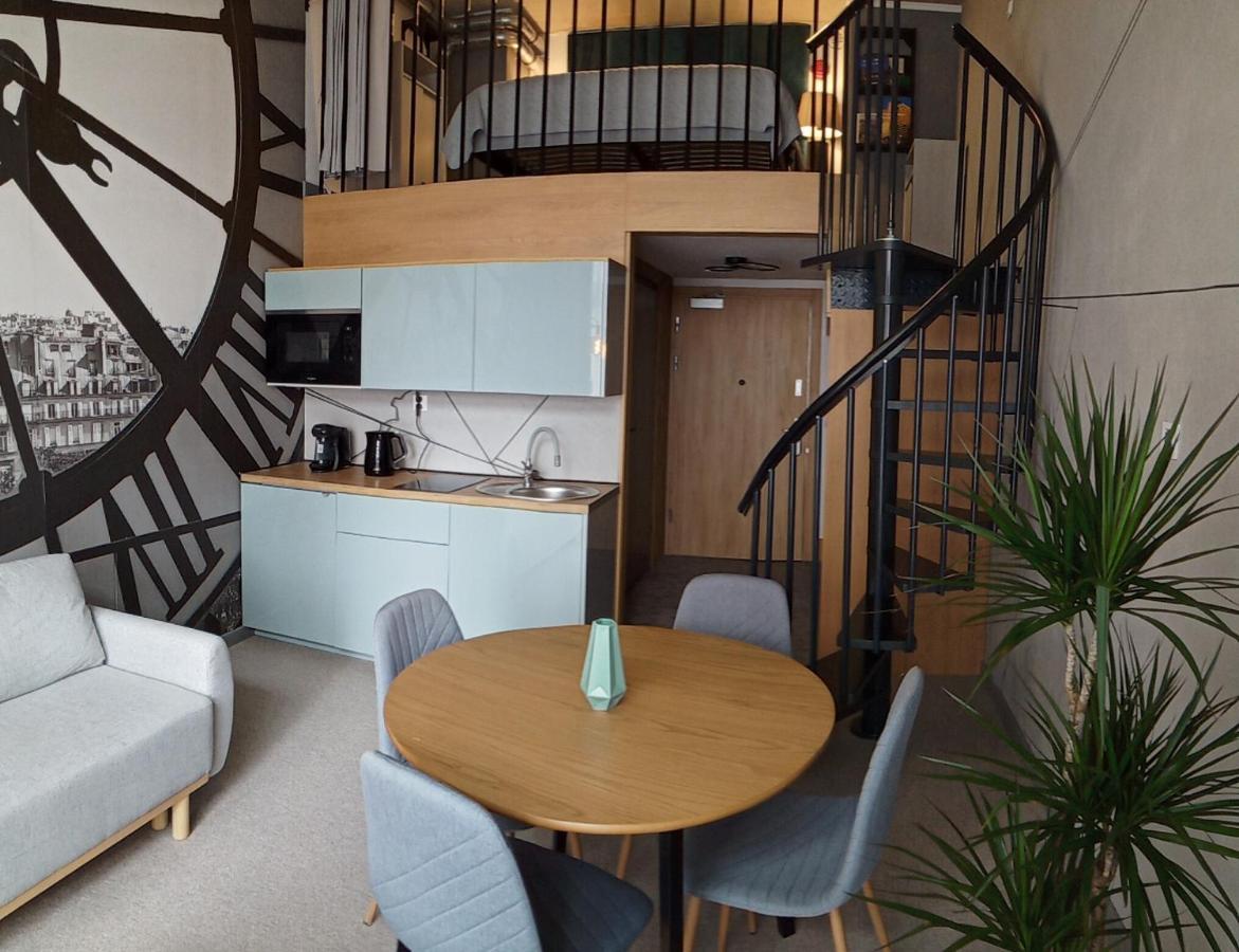 Wroclove Airport Loft Apartment *